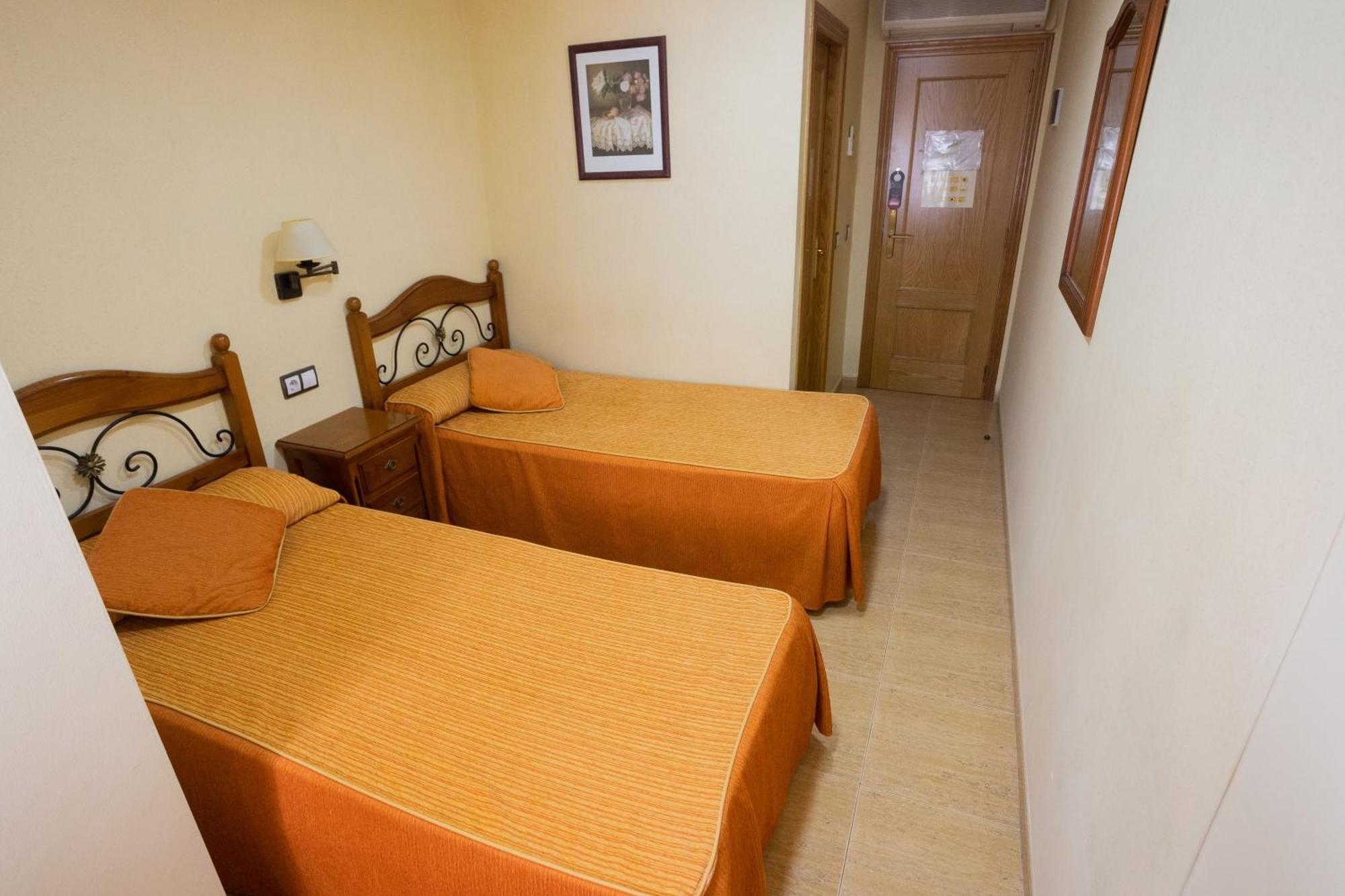 Hotel Beatriz Burriana Extérieur photo